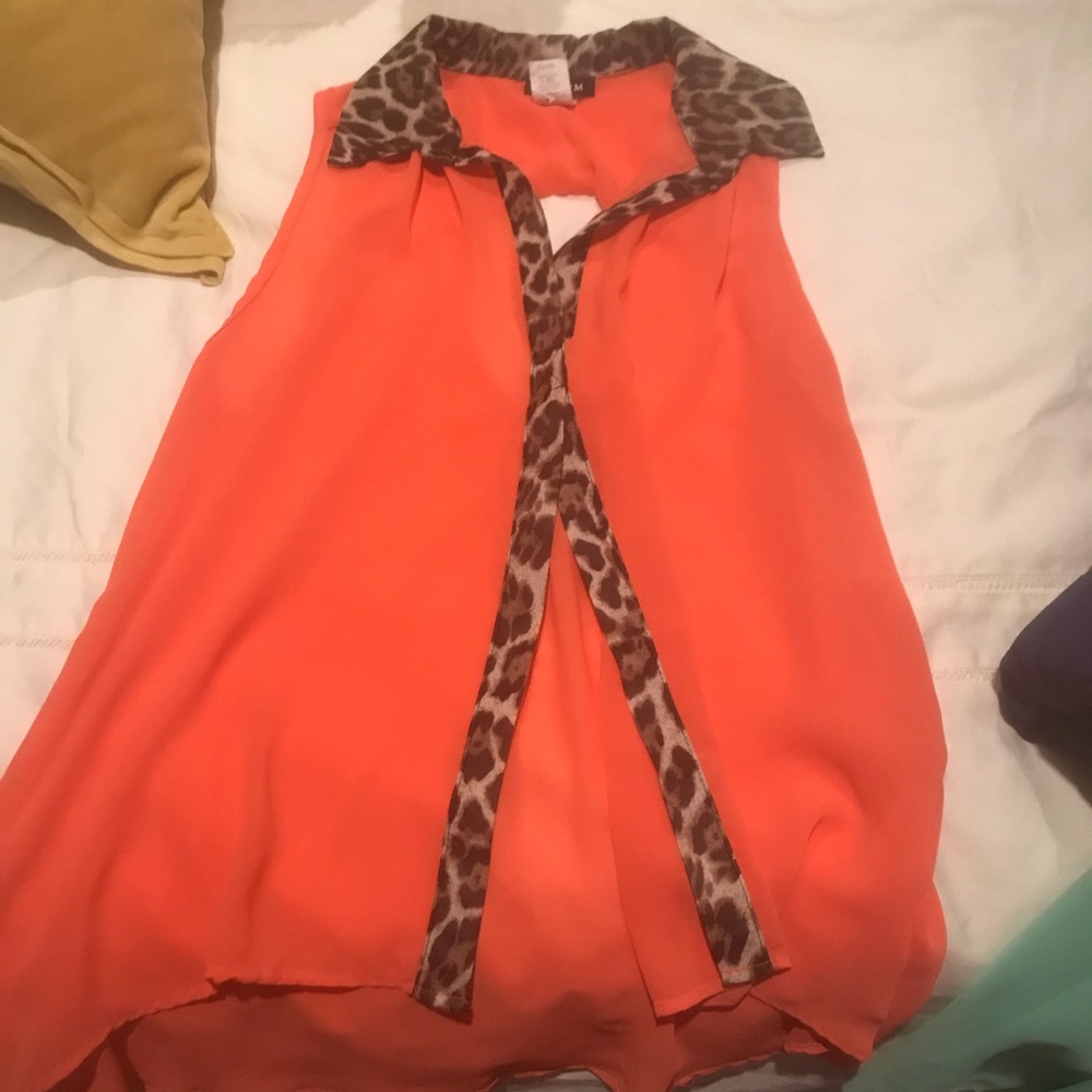 Leopard top